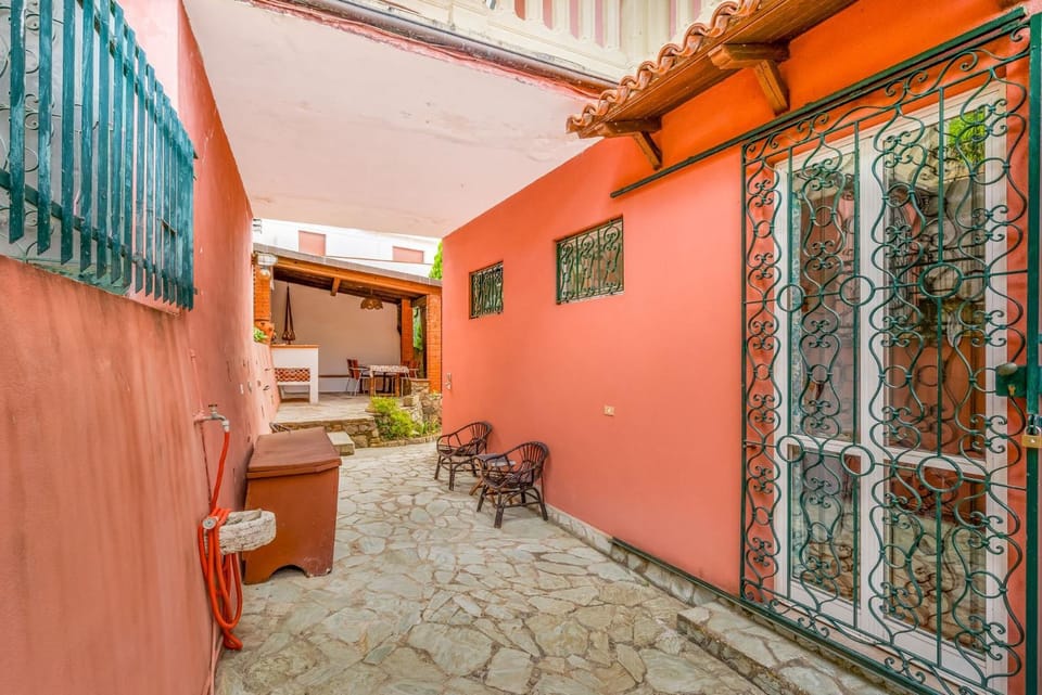 Villino Aurora-5TERRE-Near the station Apartment in La Spezia