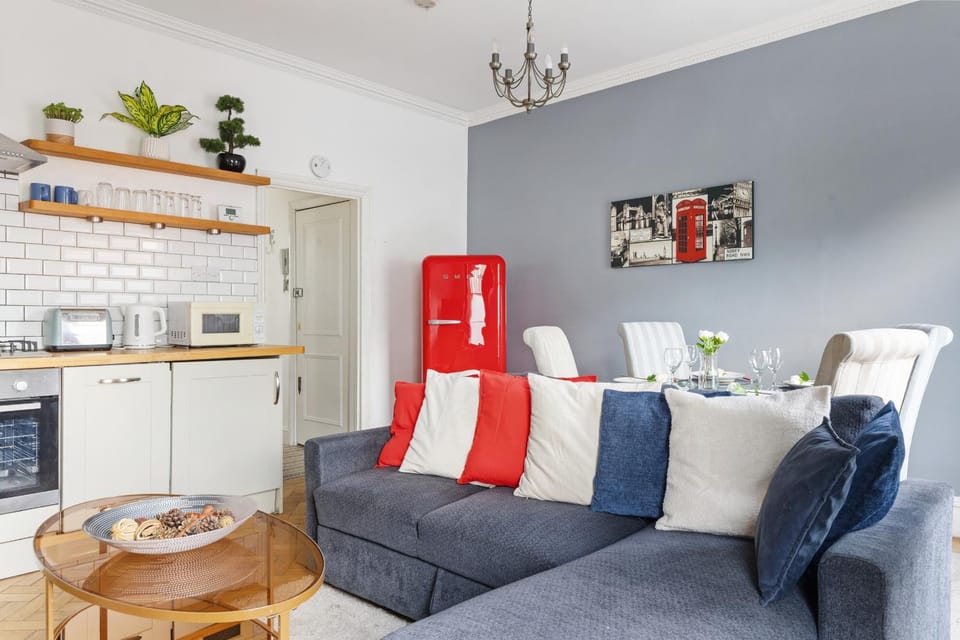 Kitchen or kitchenette, kitchen