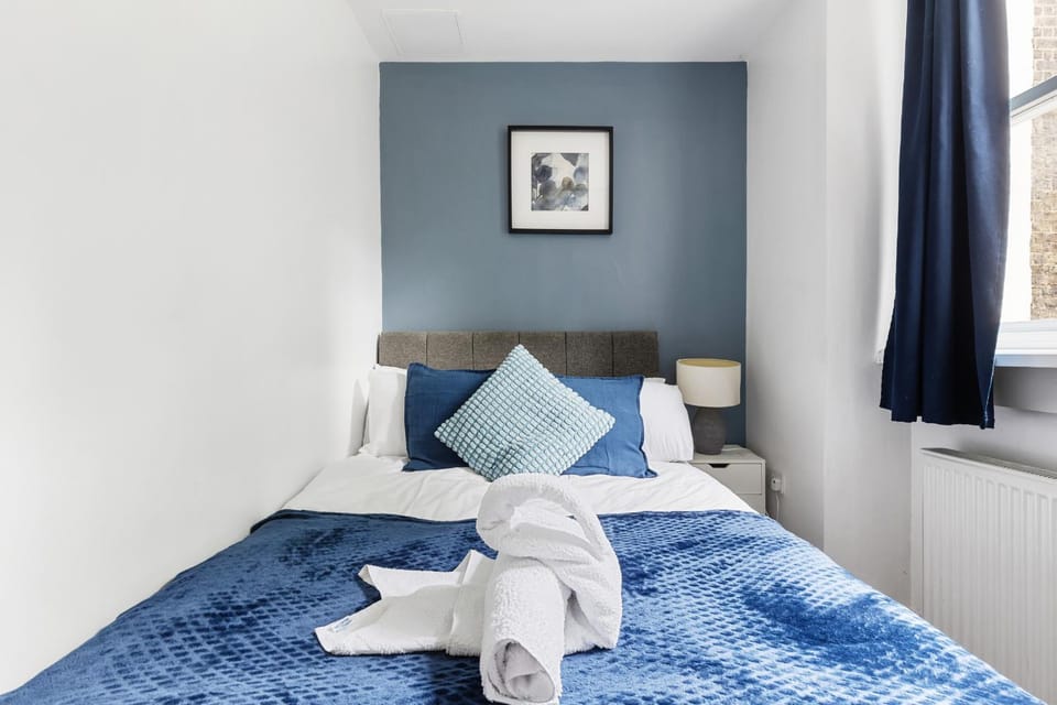 Bed, Bedroom, wardrobe