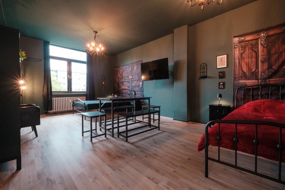 Communal lounge/ TV room, Bed, TV and multimedia, Living room, Photo of the whole room, Seating area, Bedroom