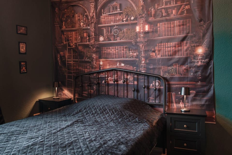 Bed, Photo of the whole room, Bedroom