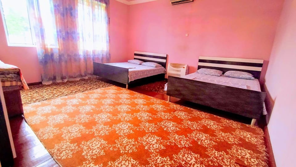 Guest House Ruslan Bed and Breakfast in Batumi