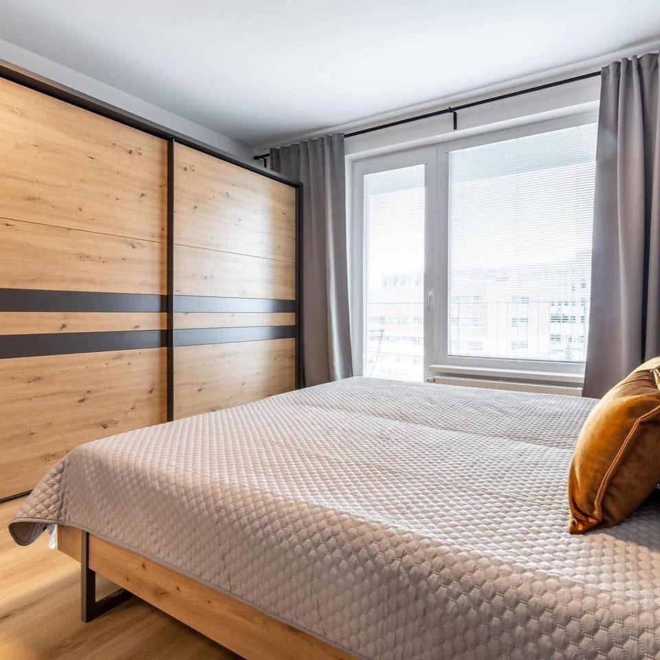 Bedroom, wardrobe