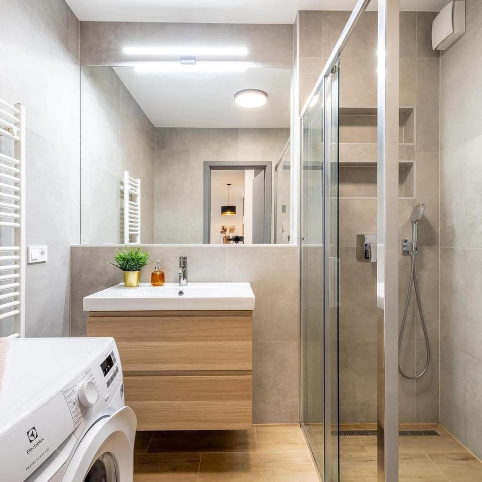 Shower, Bathroom, washing machine