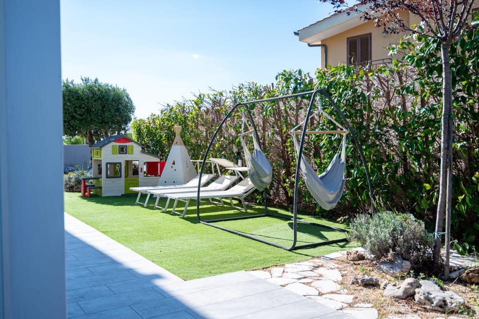 Garden, Garden, Evening entertainment, Garden view, sunbed