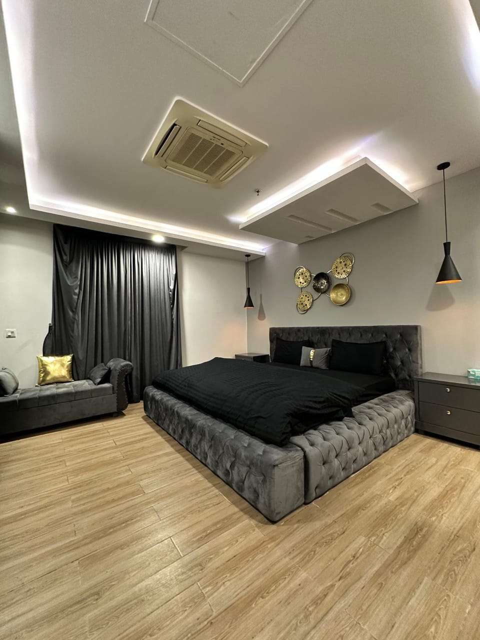 Bed, Living room, Bedroom