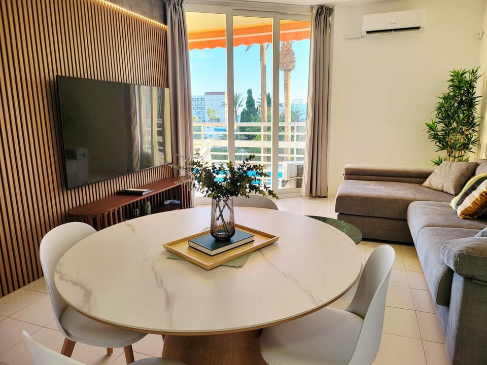 TV and multimedia, Living room, Dining area, air conditioner