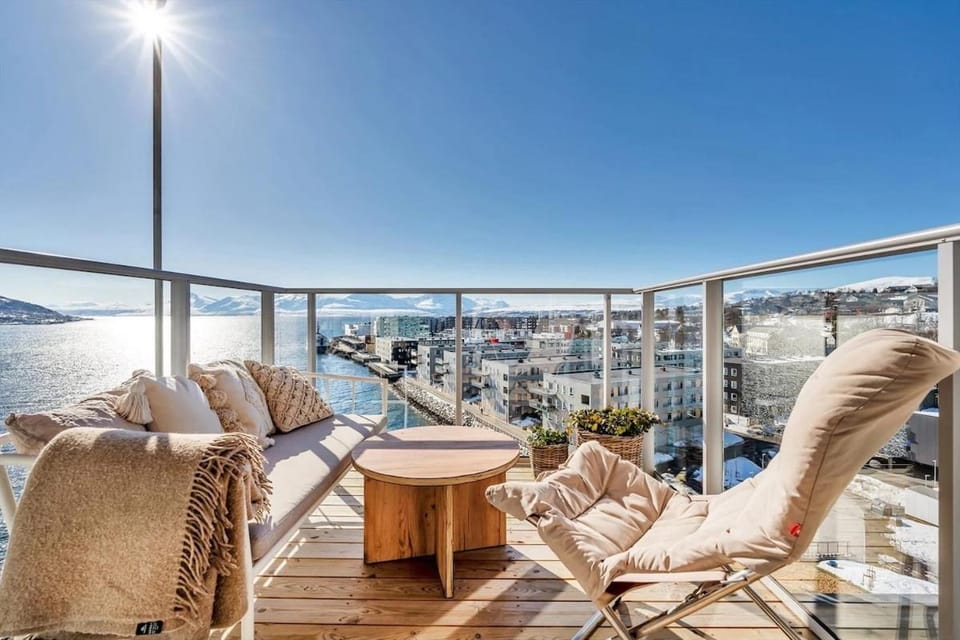 Arctic Sky Loft I Sea View I Central Apartment in Tromso