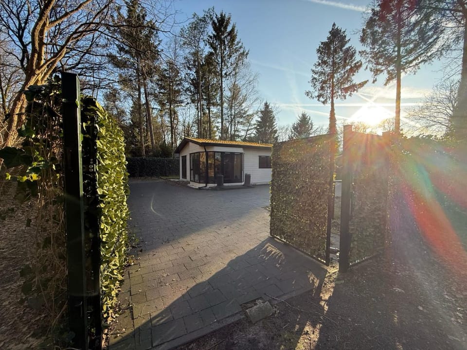Facade/entrance, Parking