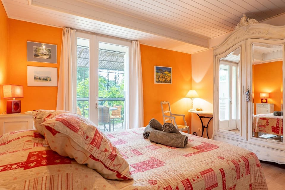 Property building, Living room, Bedroom