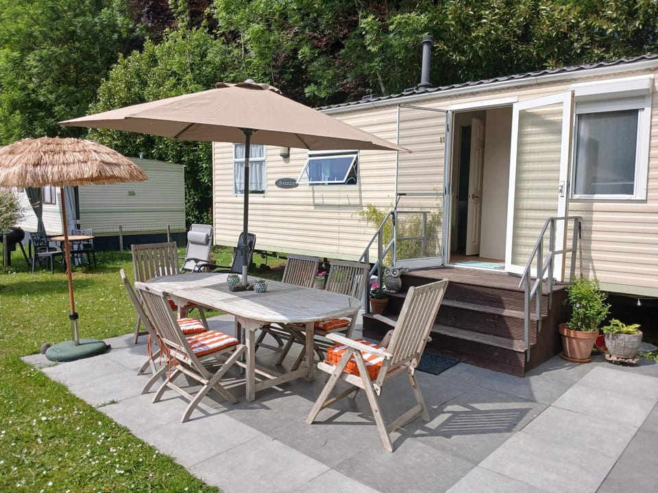 La caravan-à-JO Campground/ 
RV Resort in Belgium