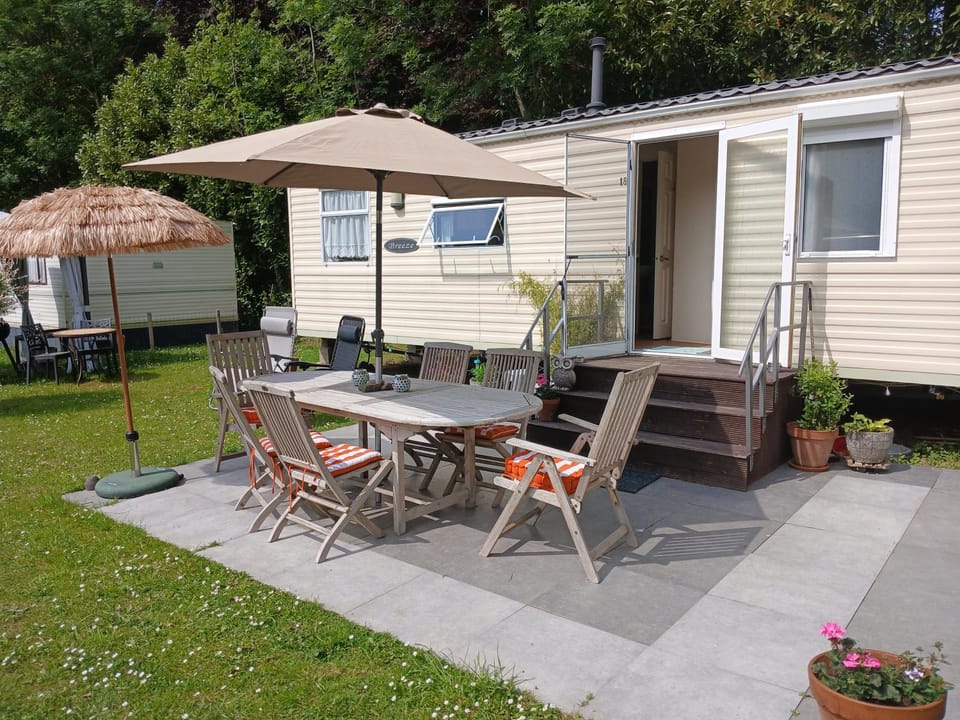 La caravan-à-JO Campground/ 
RV Resort in Belgium