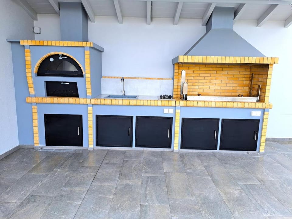 BBQ facilities, stove