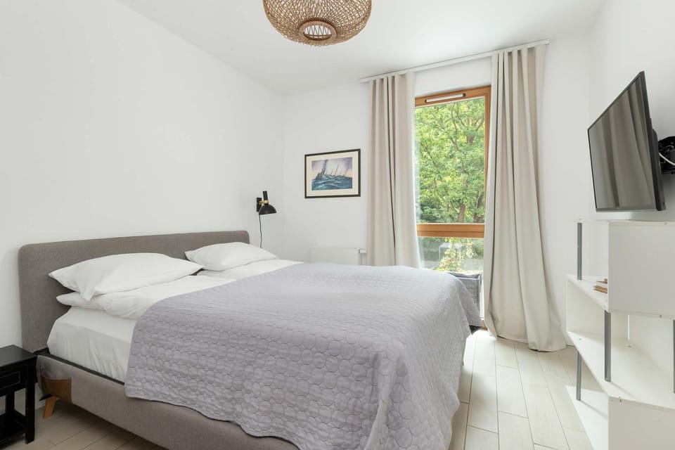 Bed, TV and multimedia, Photo of the whole room, Evening entertainment, Bedroom
