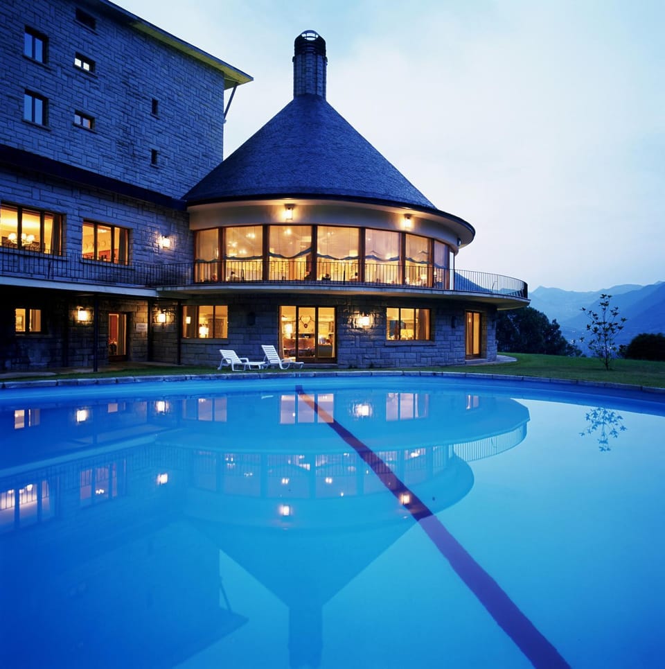 Property building, Swimming pool
