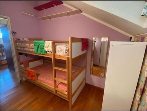 Bedroom, bunk bed
