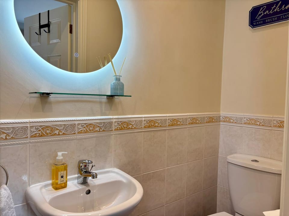 Toilet, Bathroom