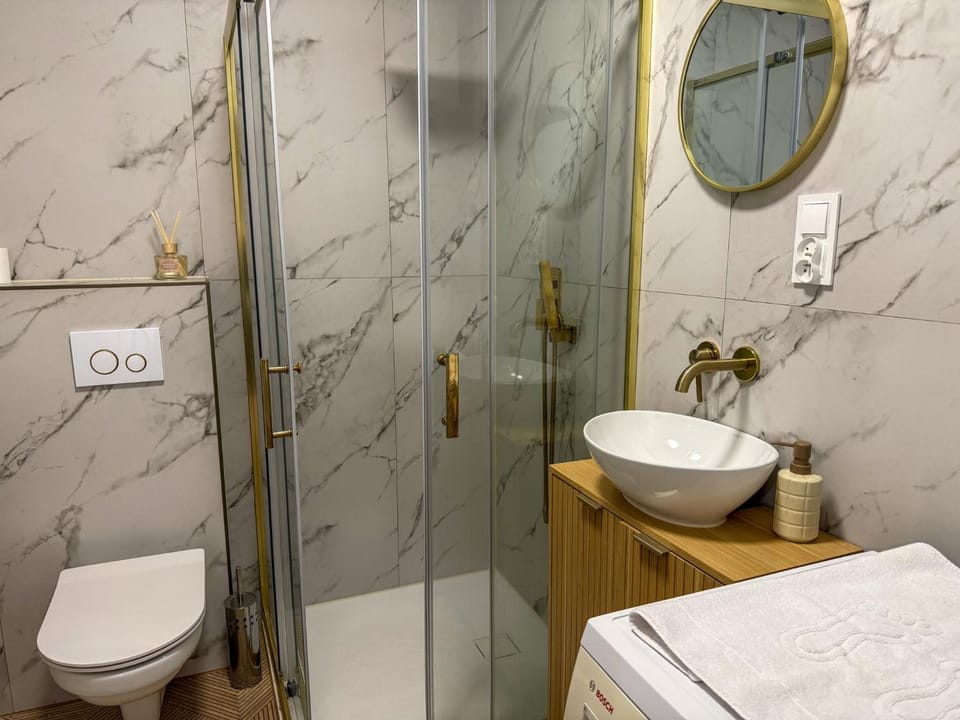 Apartamenty przy Dworcu by LibertaRent Apartment in Lower Silesian Voivodeship