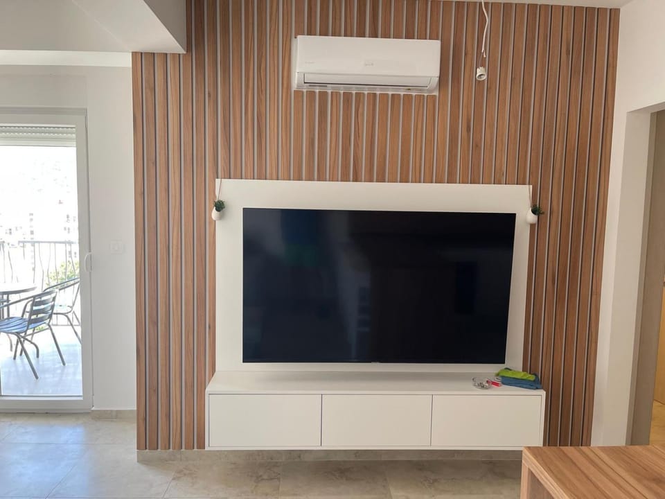 TV and multimedia, Evening entertainment, air conditioner