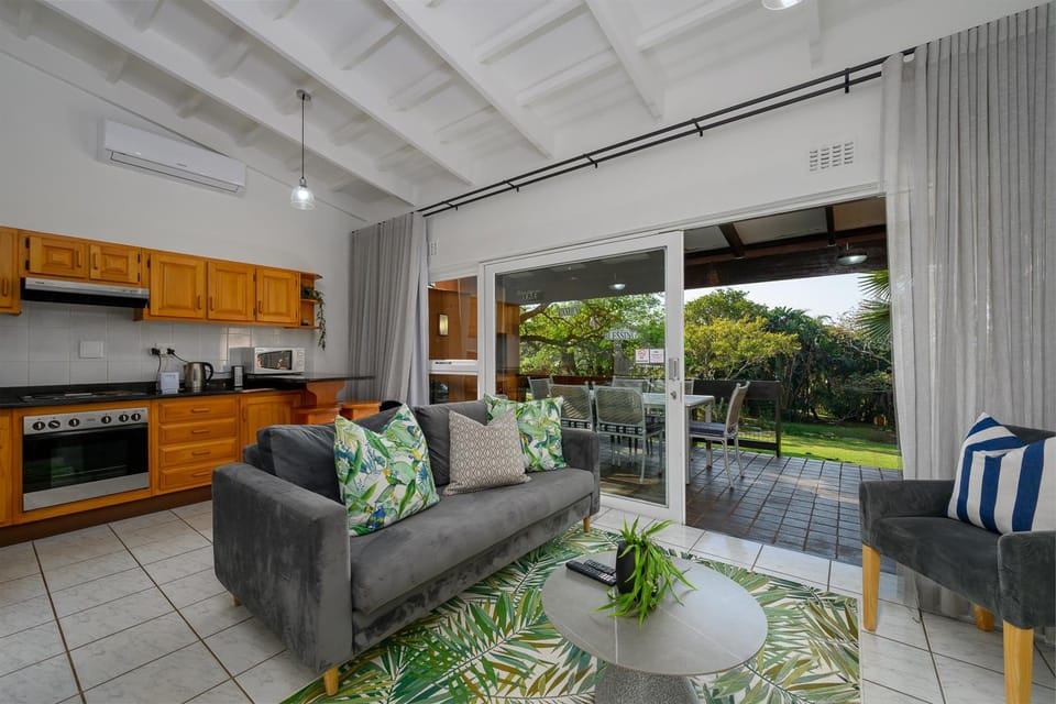 Living room, Seating area, air conditioner