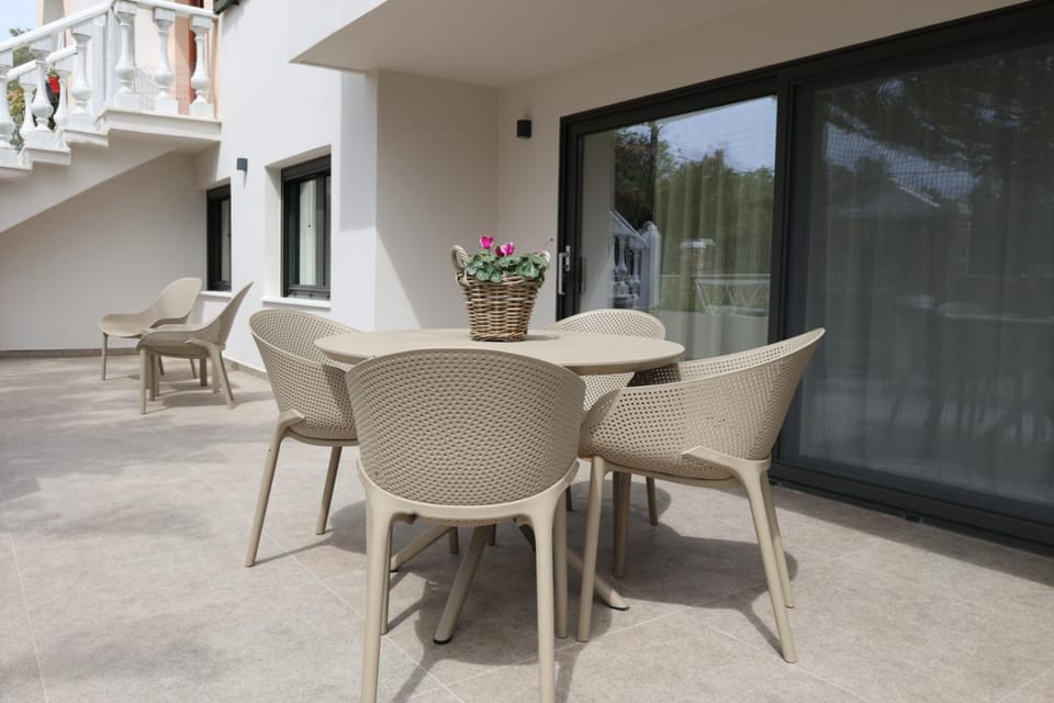 Patio, Balcony/Terrace