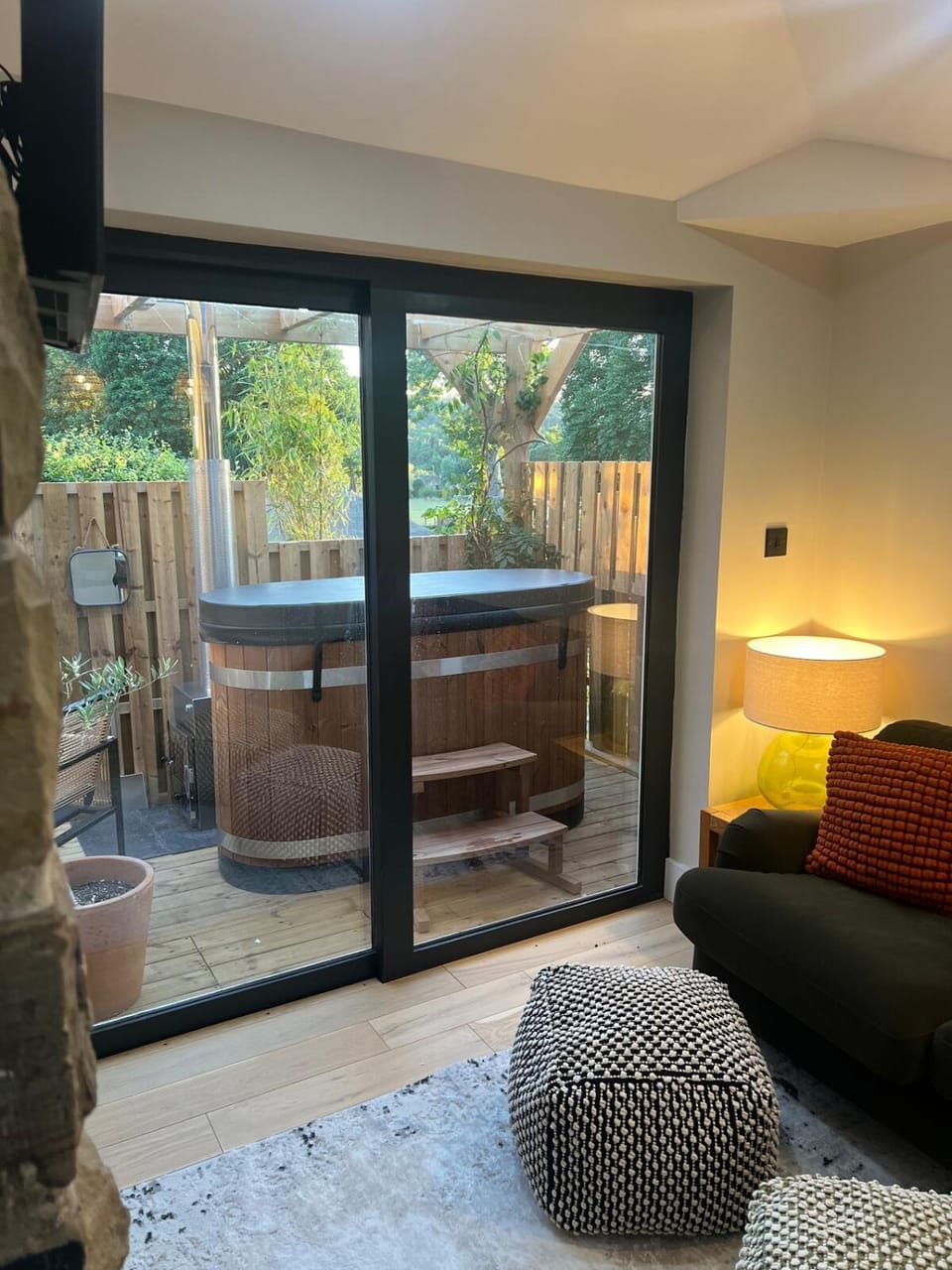 Patio, Hot Tub, Hot Tub, Balcony/Terrace, Seating area