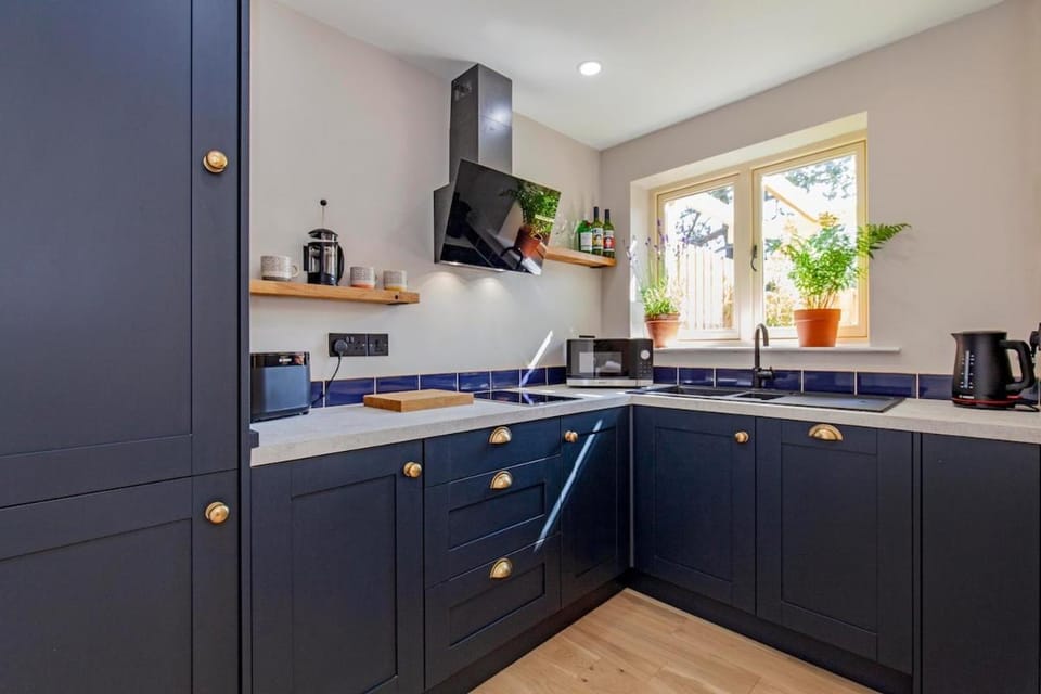 Coffee/tea facilities, Kitchen or kitchenette, pet friendly, stove, toaster