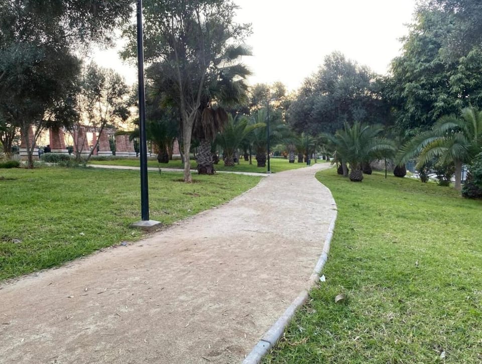 cozy living, Chic 3BR appartement with parking! Apartment in Casablanca