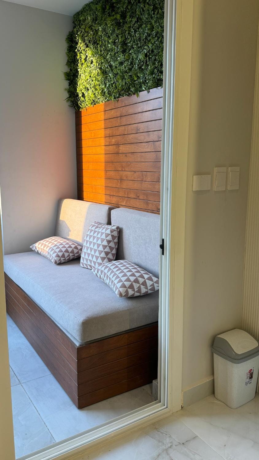 Three bedroom apartment with a distinctive design- شقه بتصميم مميز Apartment in Cairo Governorate