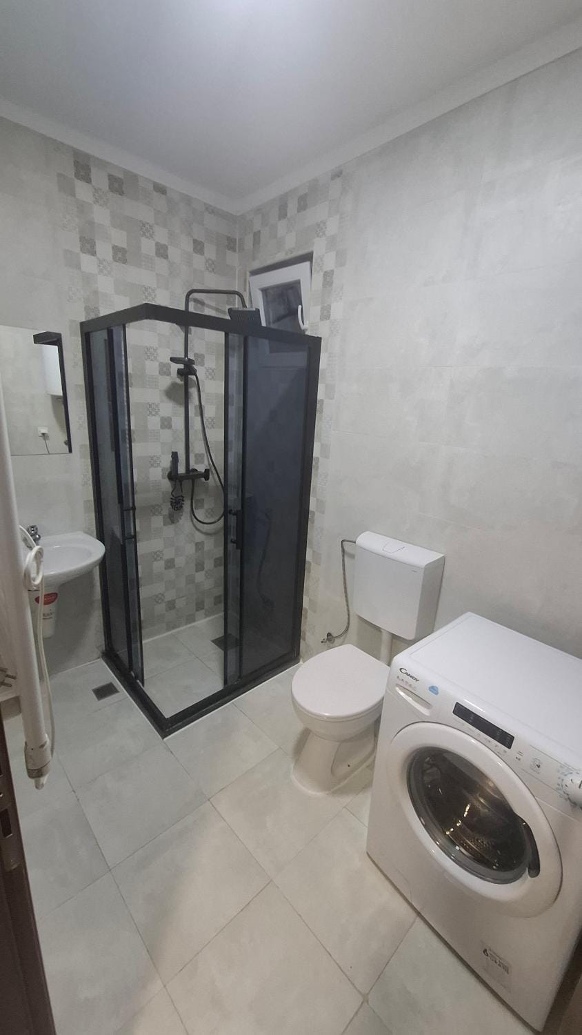 Shower, Toilet, Bathroom, washing machine