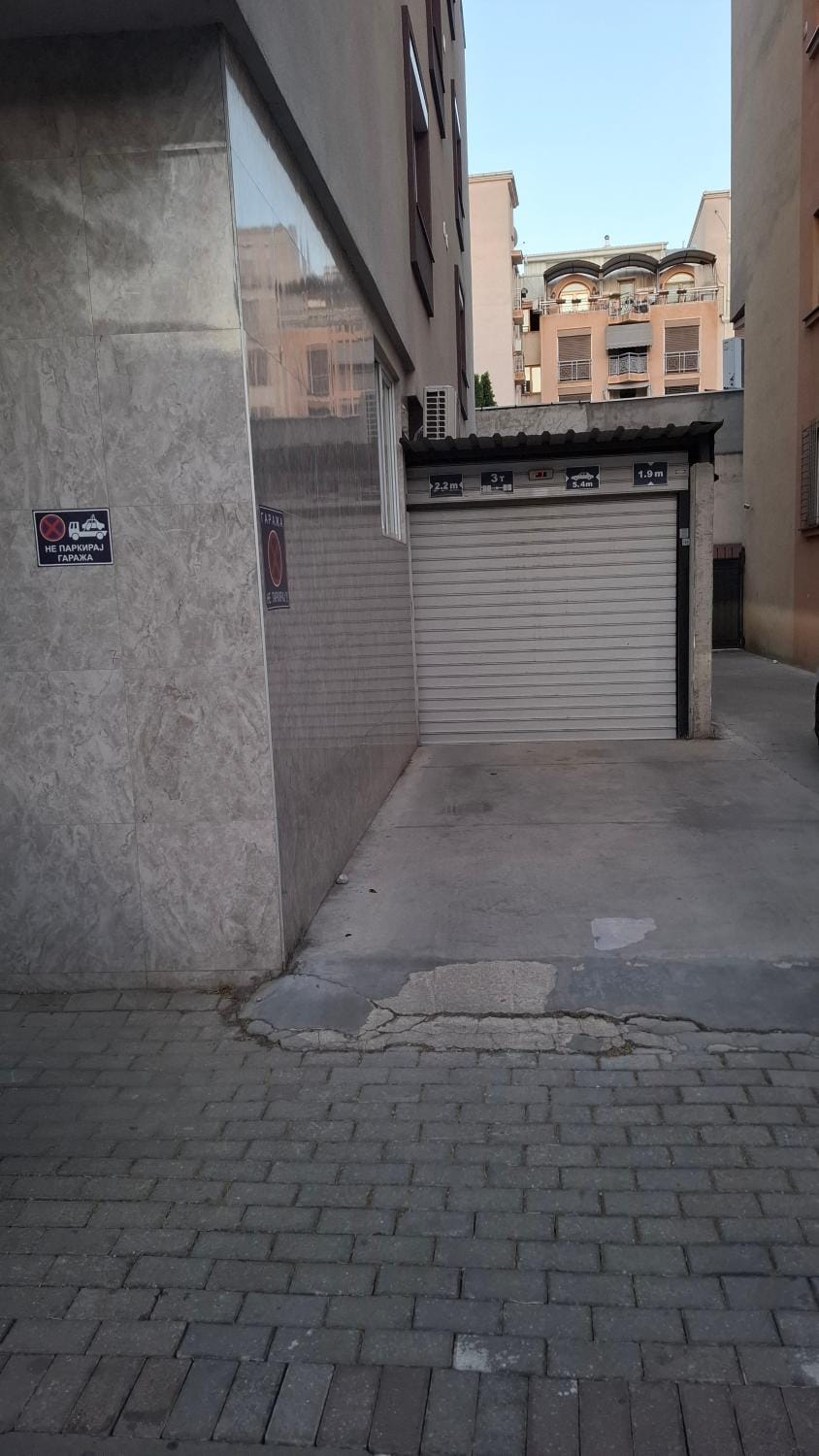 Property building, Day, Parking