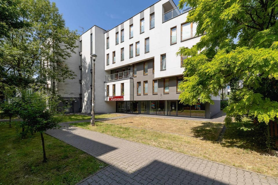 Property building, Day