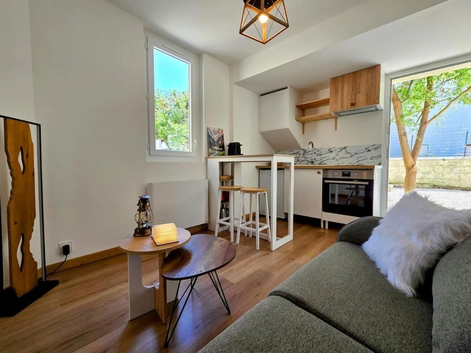 Kitchen or kitchenette, Living room, Dining area