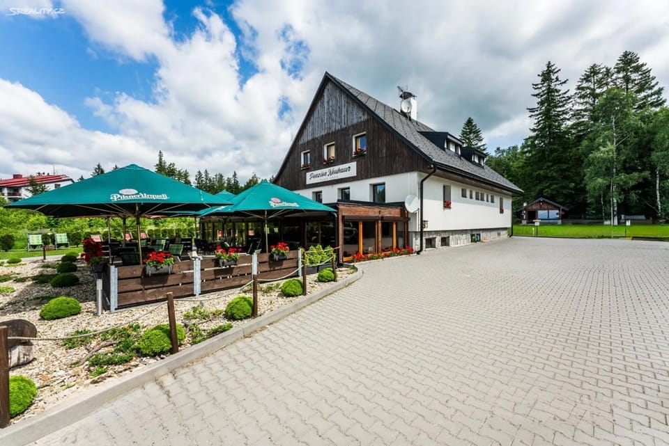 Penzion Neubauer Bed and Breakfast in Lower Silesian Voivodeship