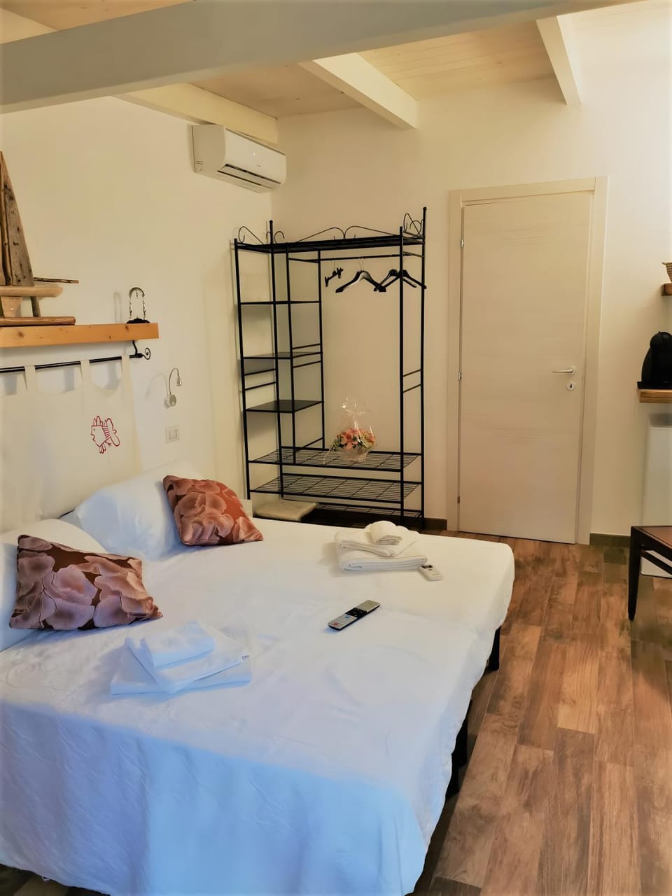 Property building, Living room, Bedroom