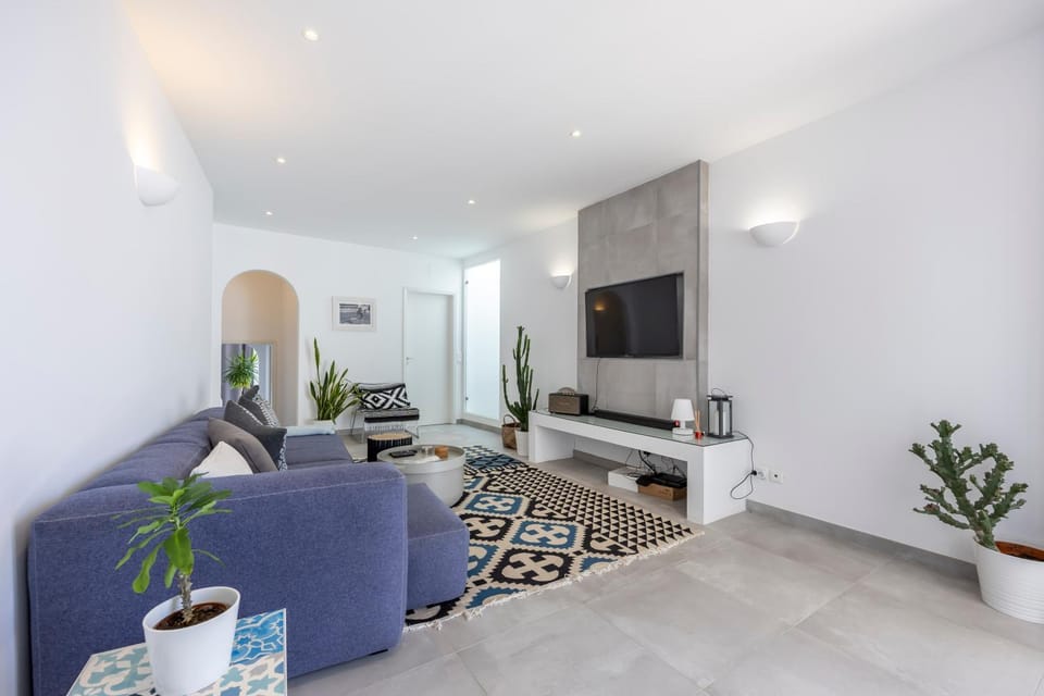 TV and multimedia, Living room, Seating area
