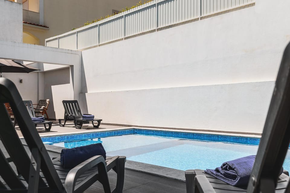 Pool view, Swimming pool, sunbed