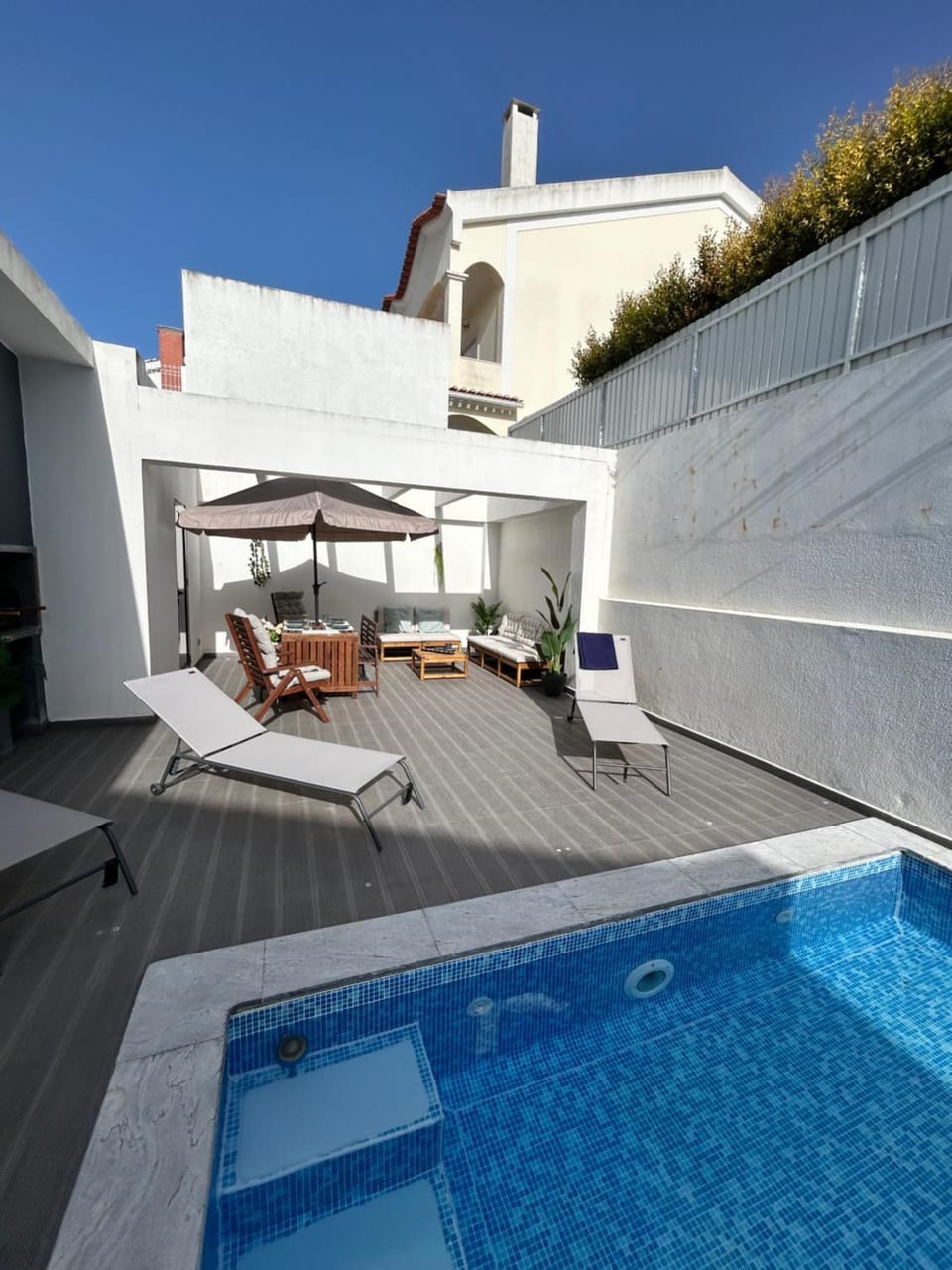 Pool view, Swimming pool, sunbed