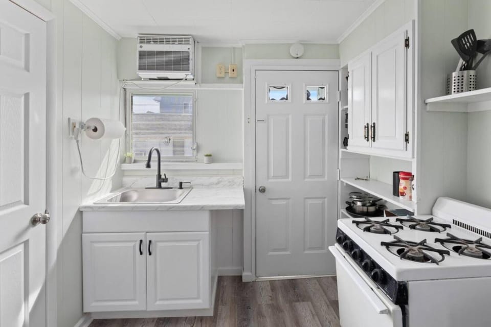 Cozy Private apt blocks from Beach Boardwalk 4 Apartment in Wildwood