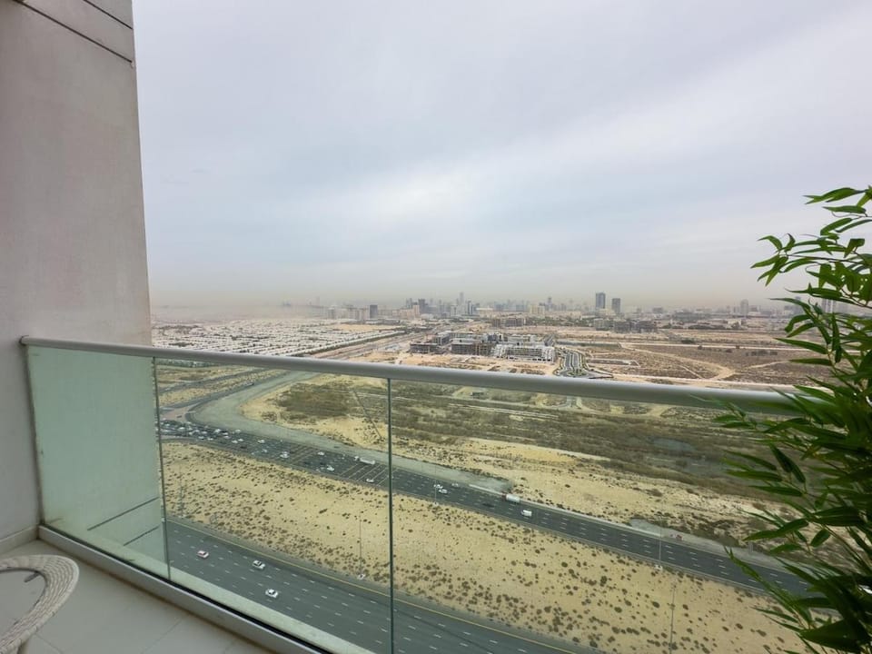 Damac Carson B Studio, Scenic & Serene Stay Apartment in Dubai
