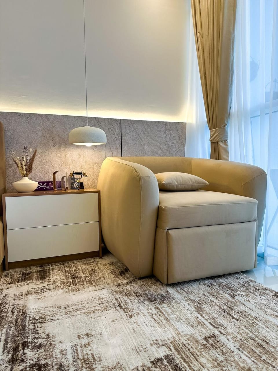 Damac Carson B Studio, Scenic & Serene Stay Apartment in Dubai
