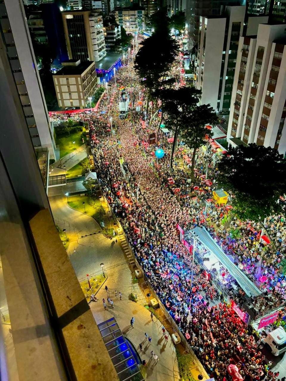 Night, People, Bird's eye view, View (from property/room), Balcony/Terrace, Seating area, Evening entertainment, City view, Sea view