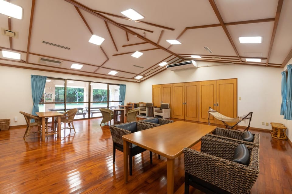 Living room, Seating area, Meeting/conference room
