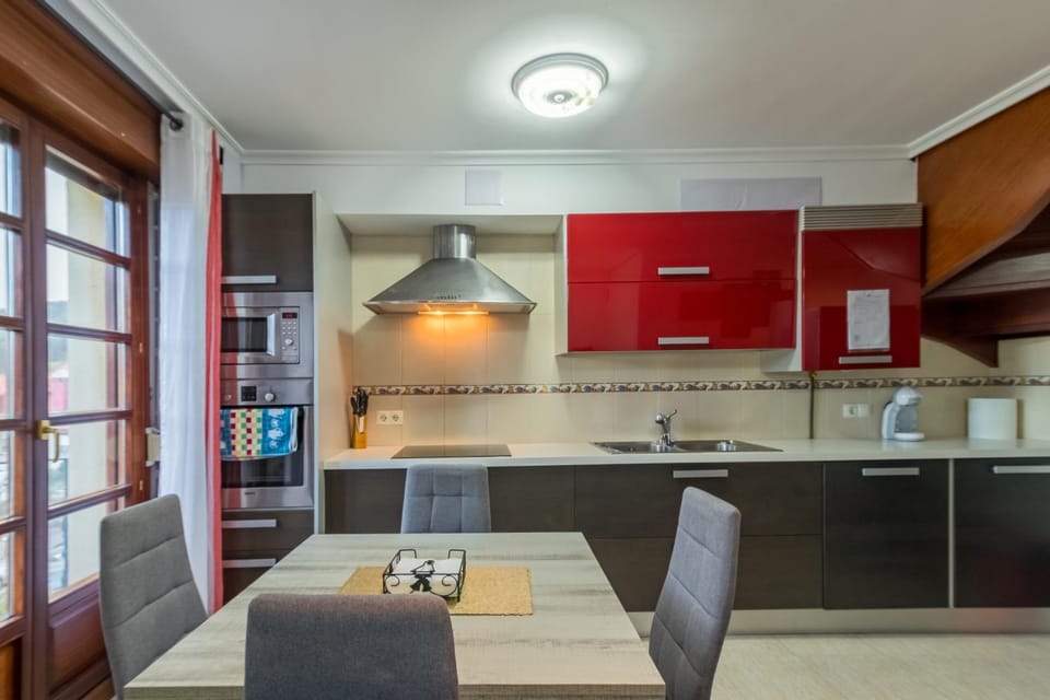 Property building, Kitchen or kitchenette, Living room