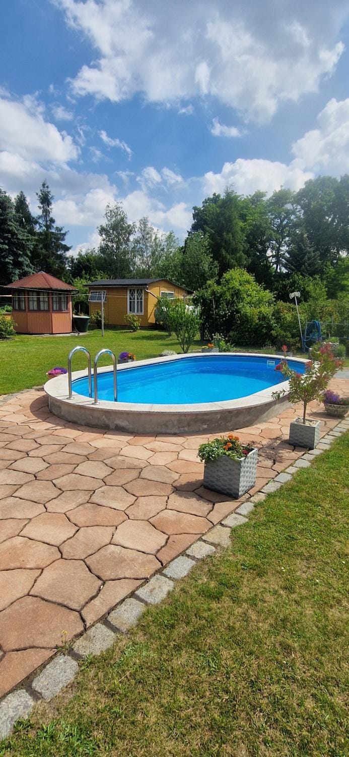 Property building, Swimming pool