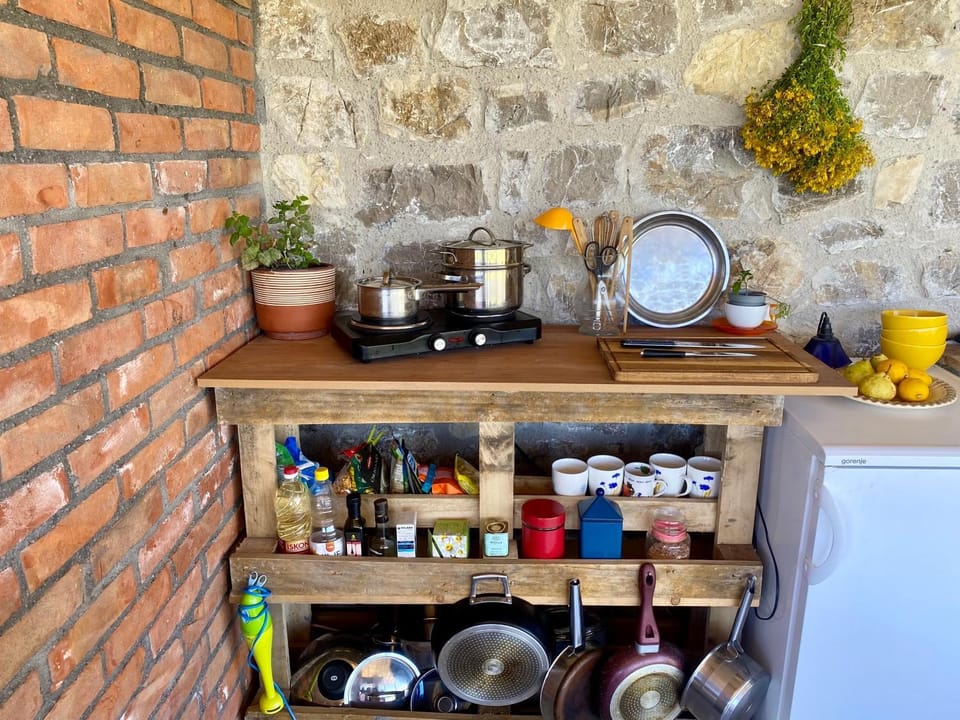 Coffee/tea facilities, Kitchen or kitchenette