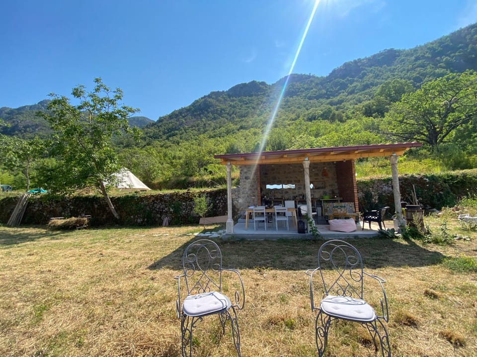 Patio, Dining area, Garden view