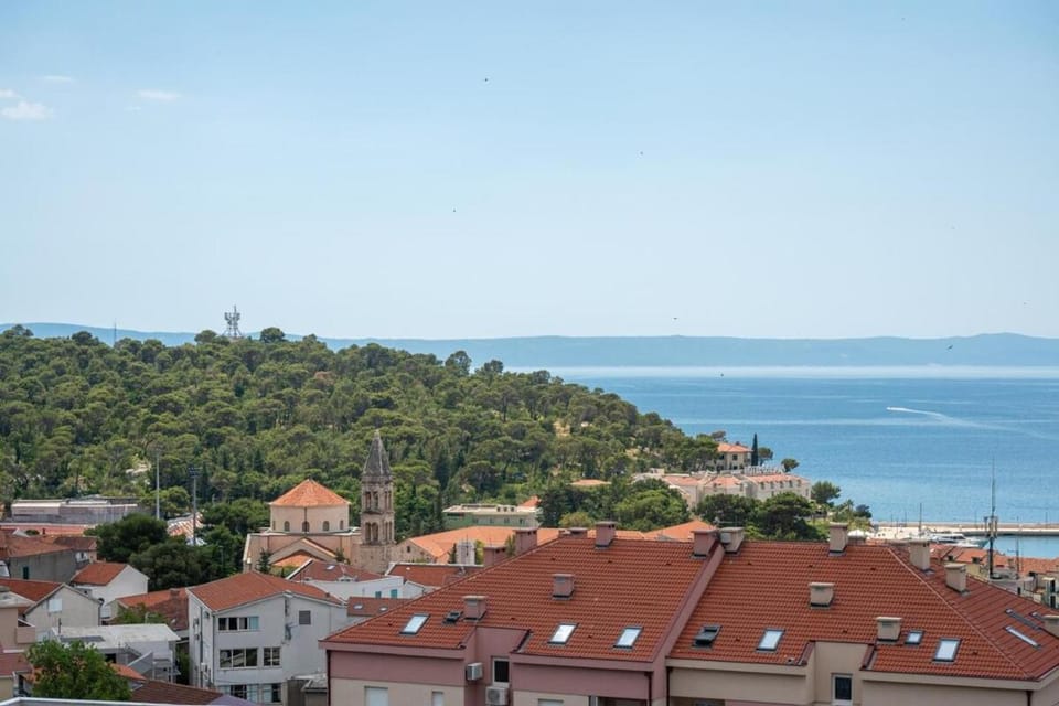 Apartman Sanja, Centar, outside separate entrance Apartment in Makarska