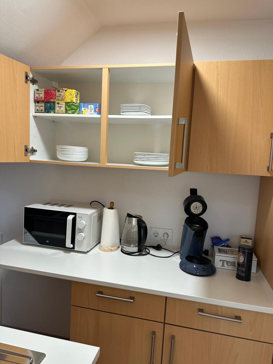 Coffee/tea facilities, Kitchen or kitchenette, microwave, toaster