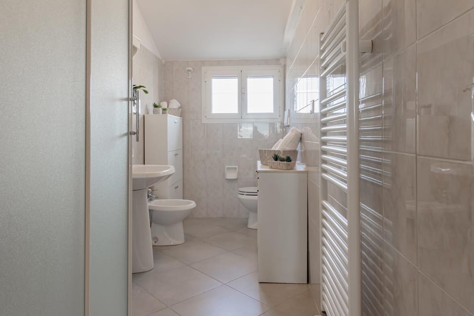 Shower, Toilet, Bathroom, bidet
